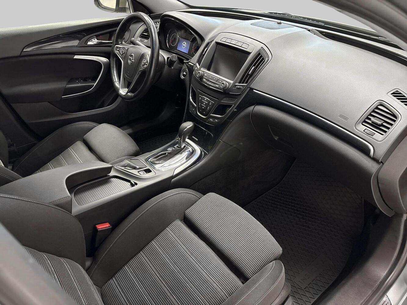 Opel Insignia vaihtoauto