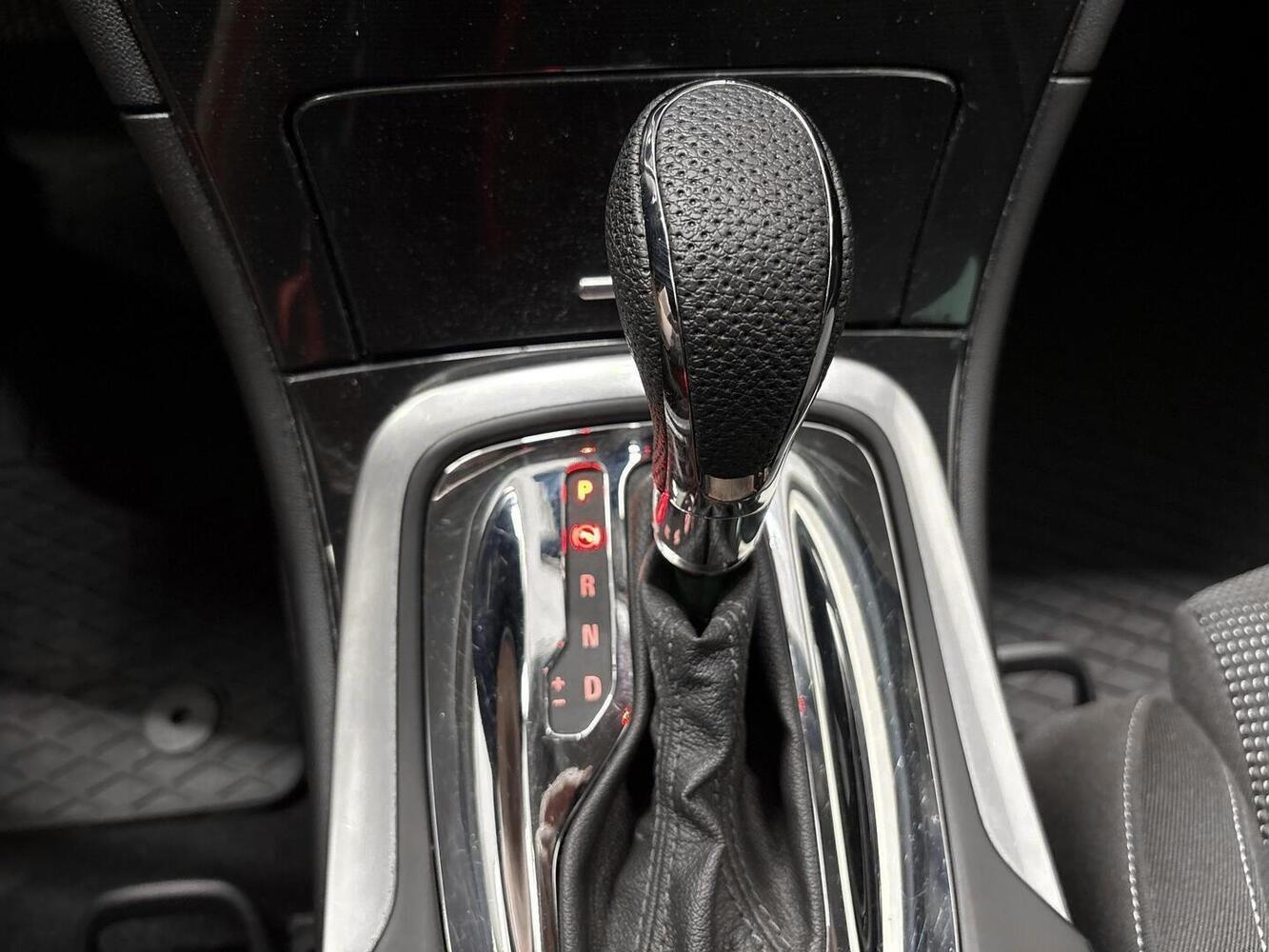 Opel Insignia vaihtoauto
