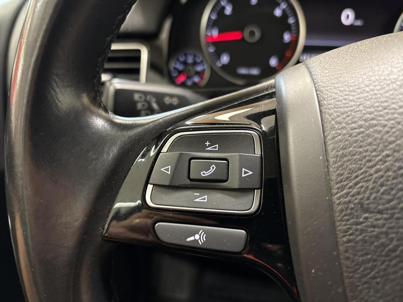 Volkswagen Touareg vaihtoauto