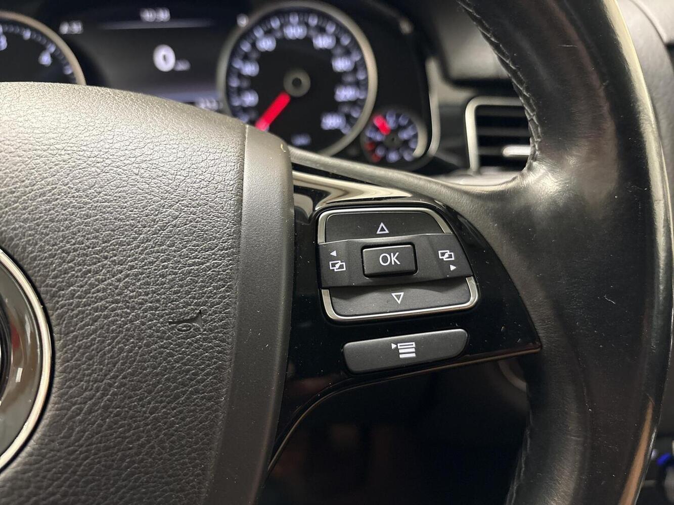 Volkswagen Touareg vaihtoauto