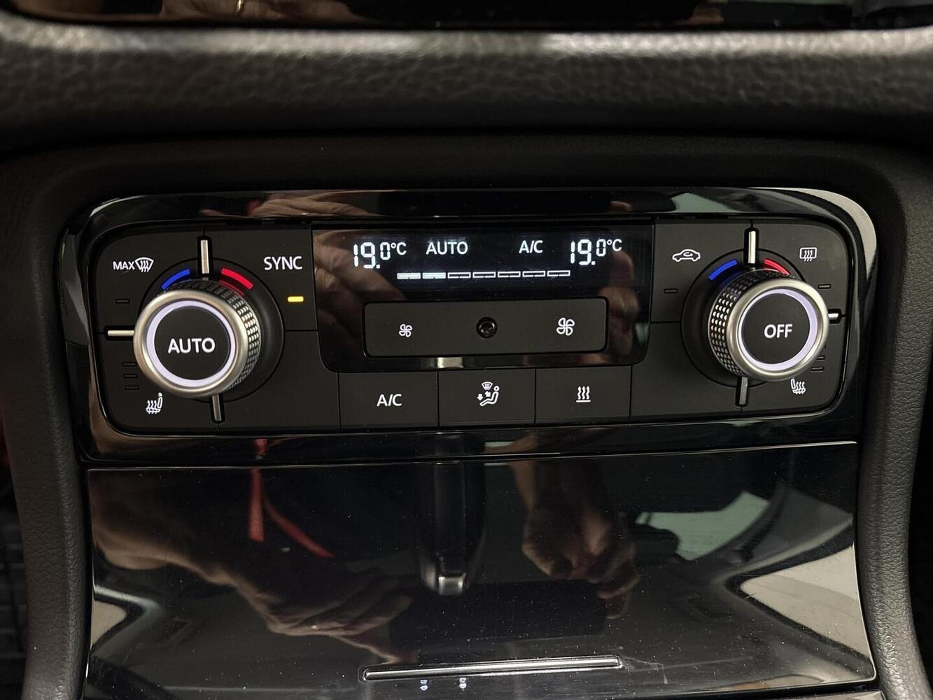Volkswagen Touareg vaihtoauto
