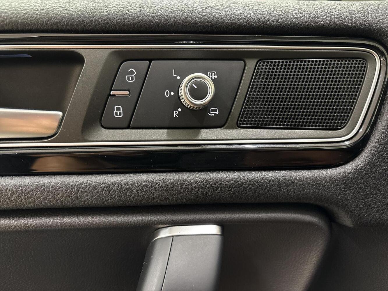 Volkswagen Touareg vaihtoauto