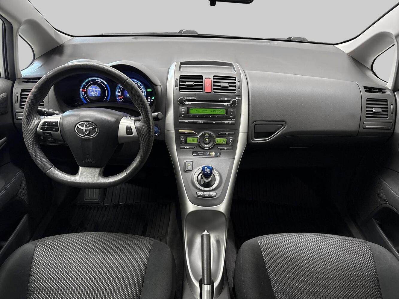 Toyota Auris vaihtoauto