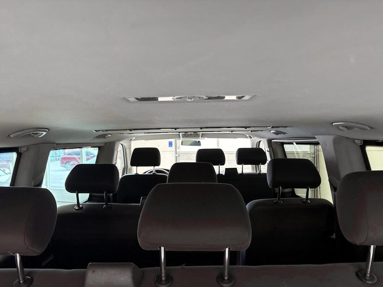 Volkswagen Caravelle vaihtoauto