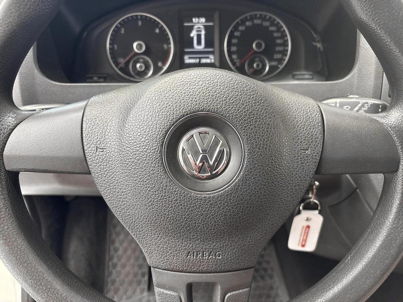 Volkswagen Caravelle vaihtoauto