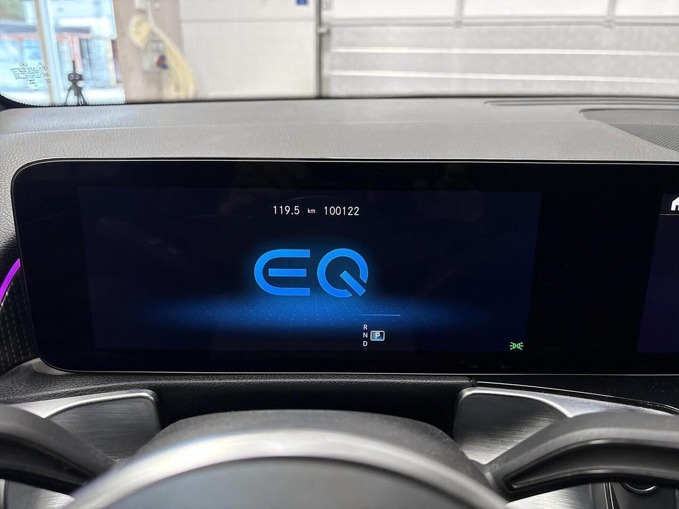 Mercedes-Benz EQB vaihtoauto