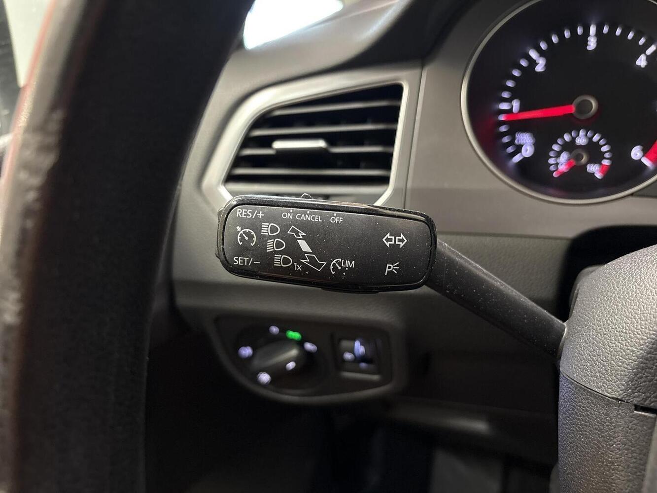 Volkswagen Golf Sportsvan vaihtoauto