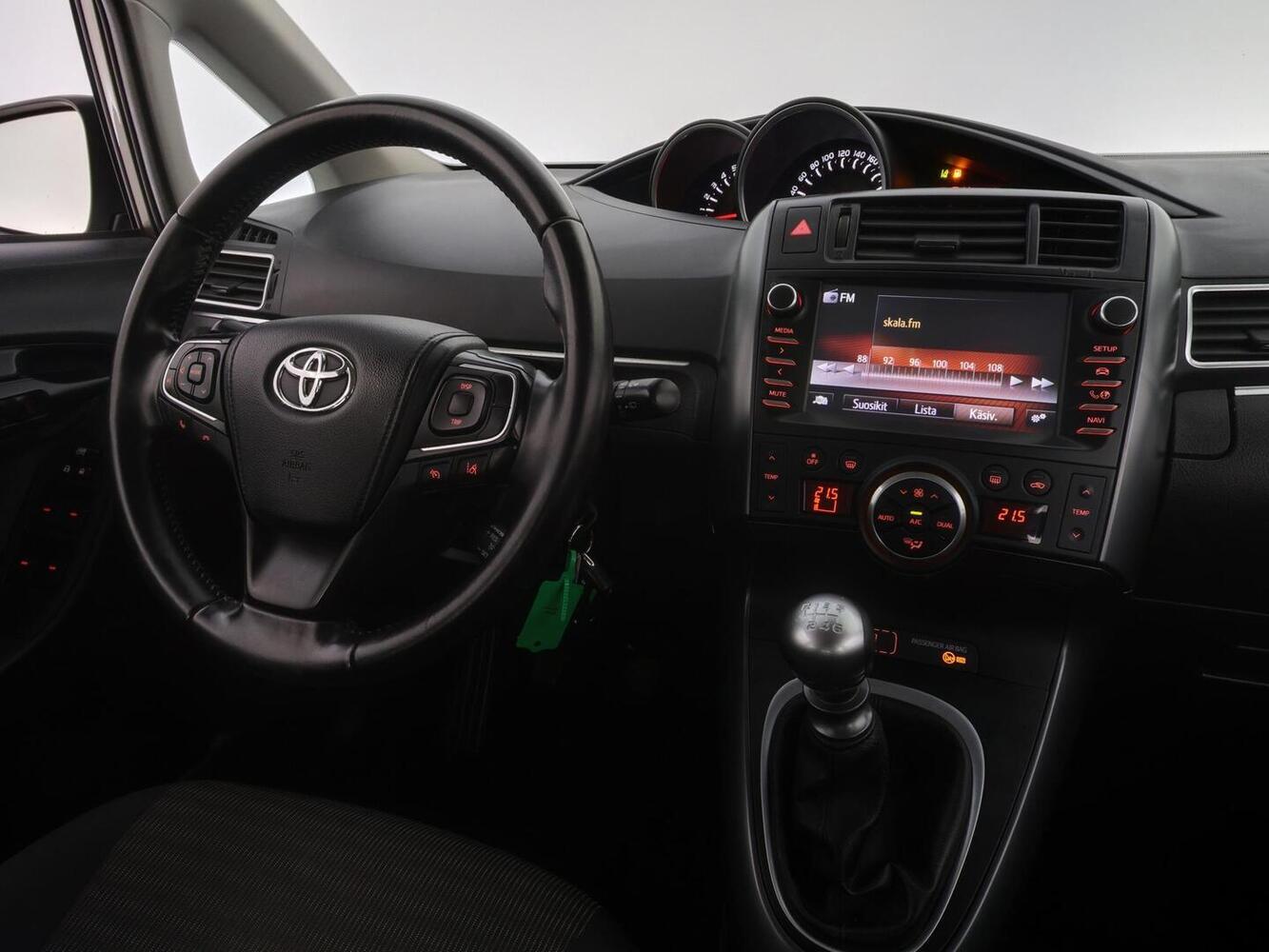 Toyota Verso vaihtoauto