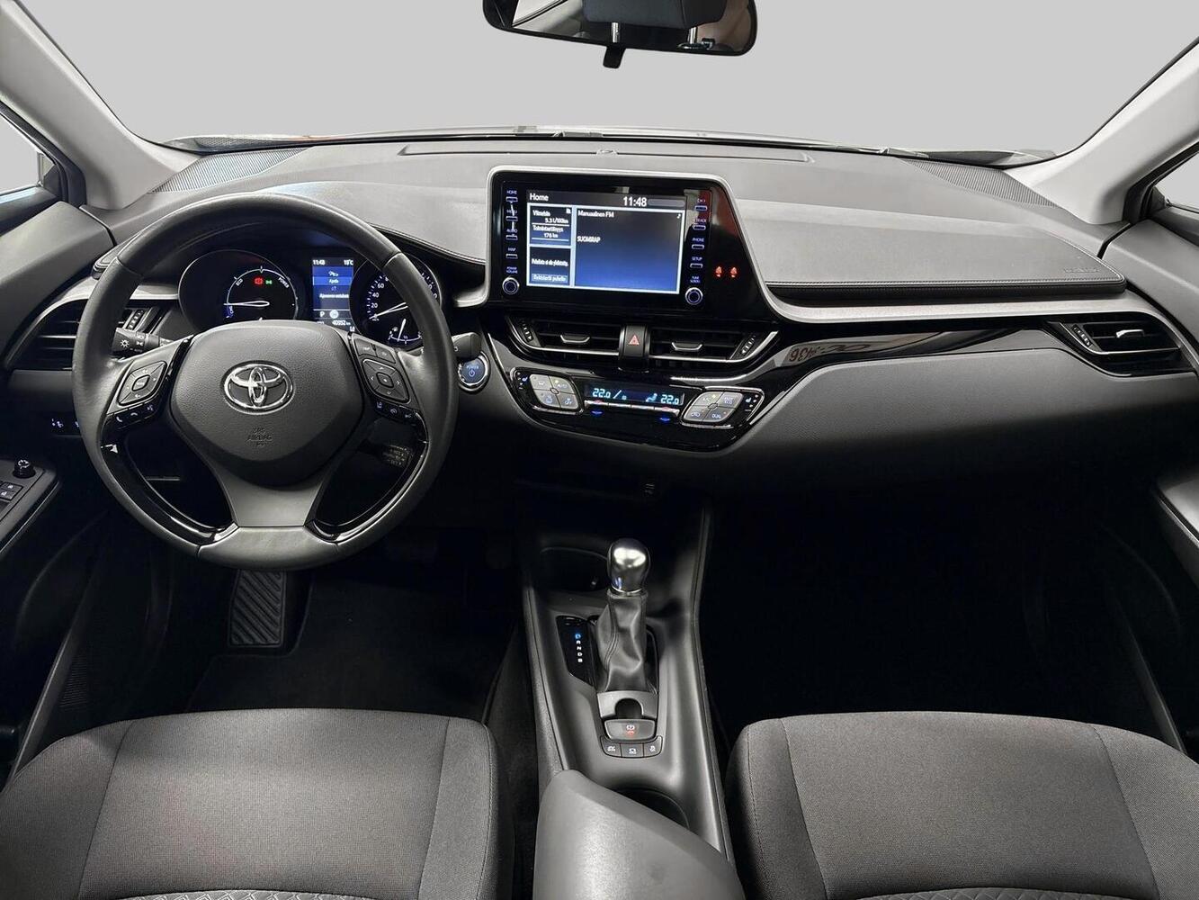 Toyota C-HR vaihtoauto
