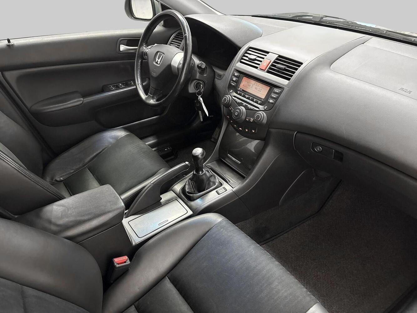 Honda Accord vaihtoauto