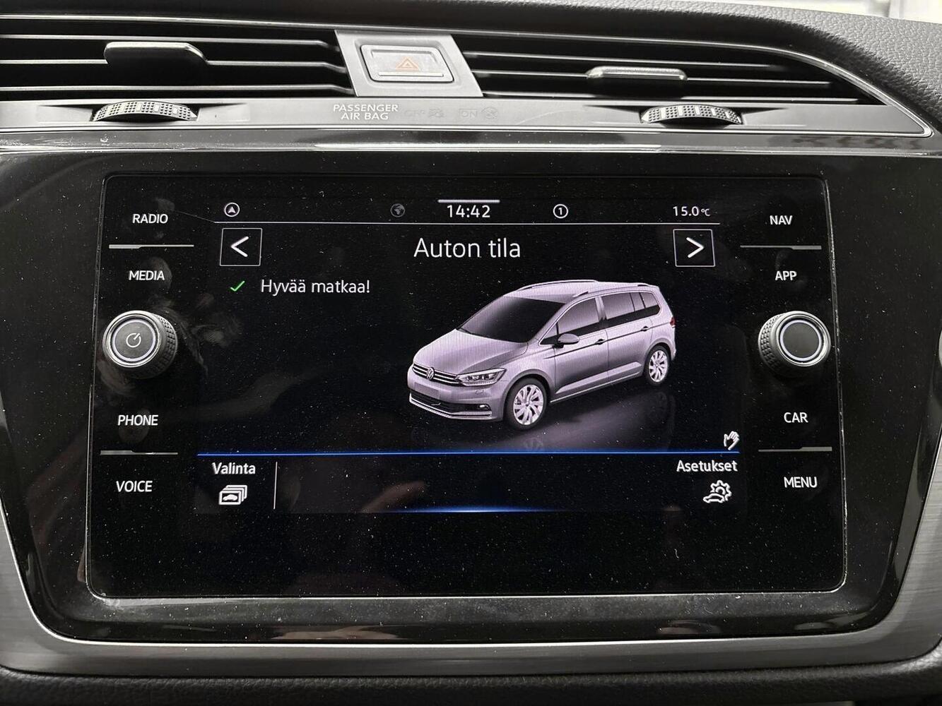 Volkswagen Touran vaihtoauto