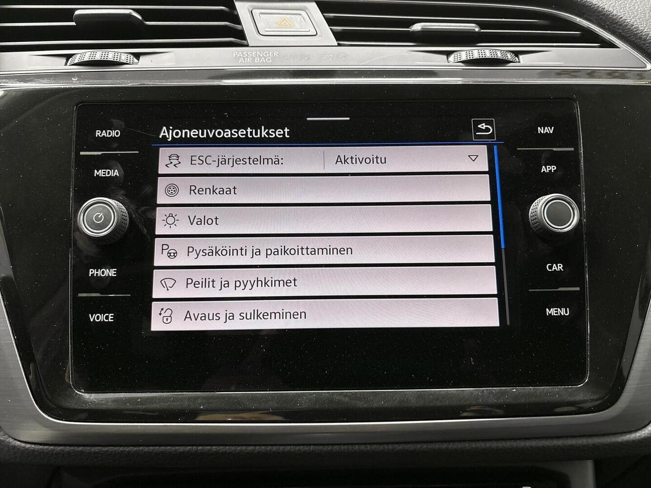 Volkswagen Touran vaihtoauto