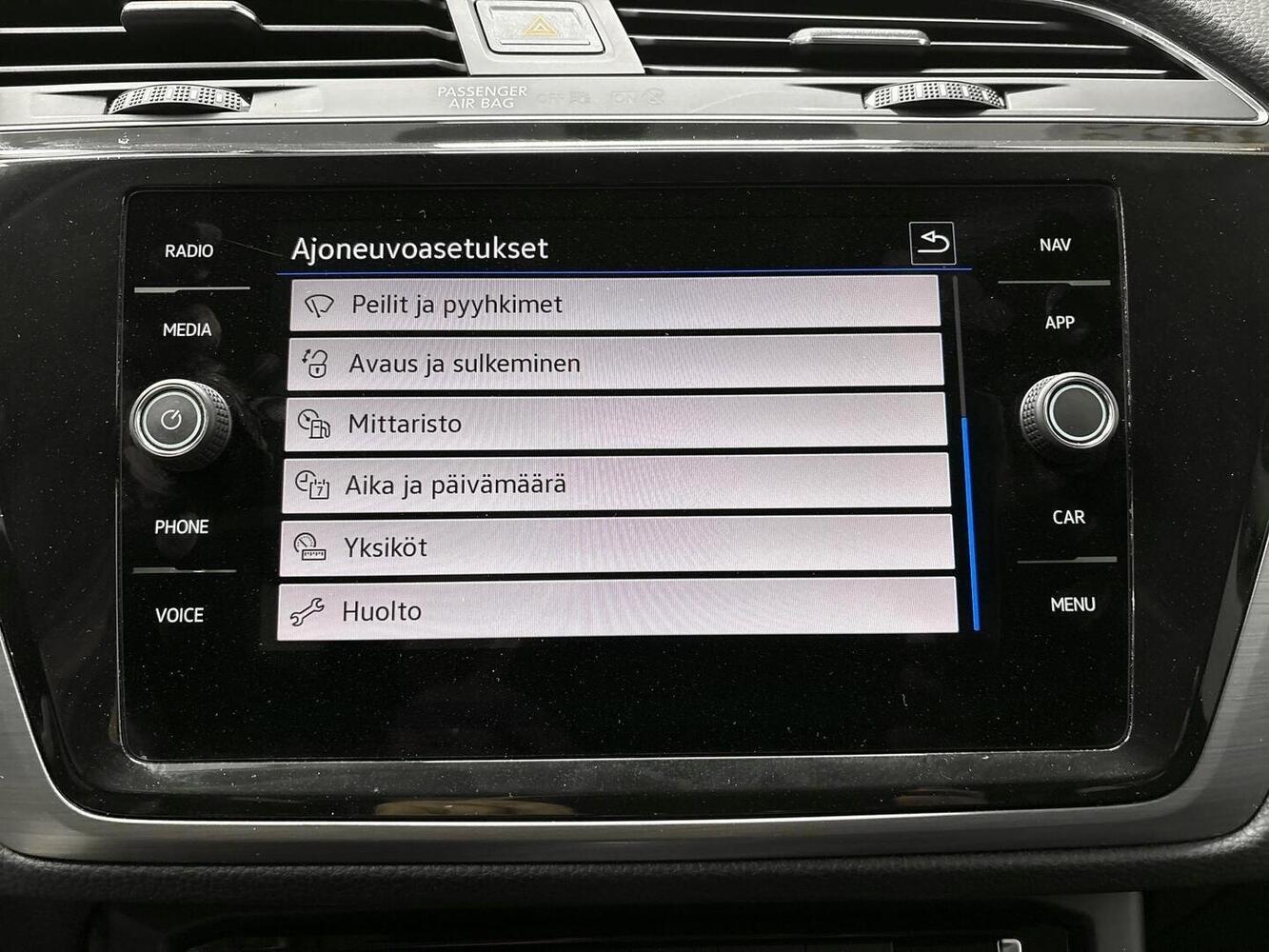 Volkswagen Touran vaihtoauto