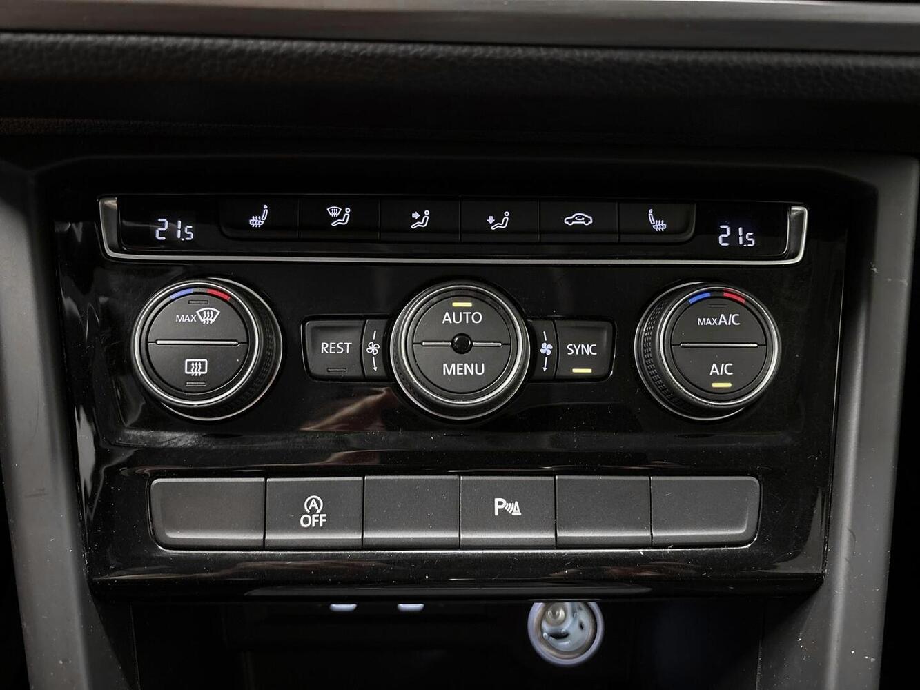 Volkswagen Touran vaihtoauto