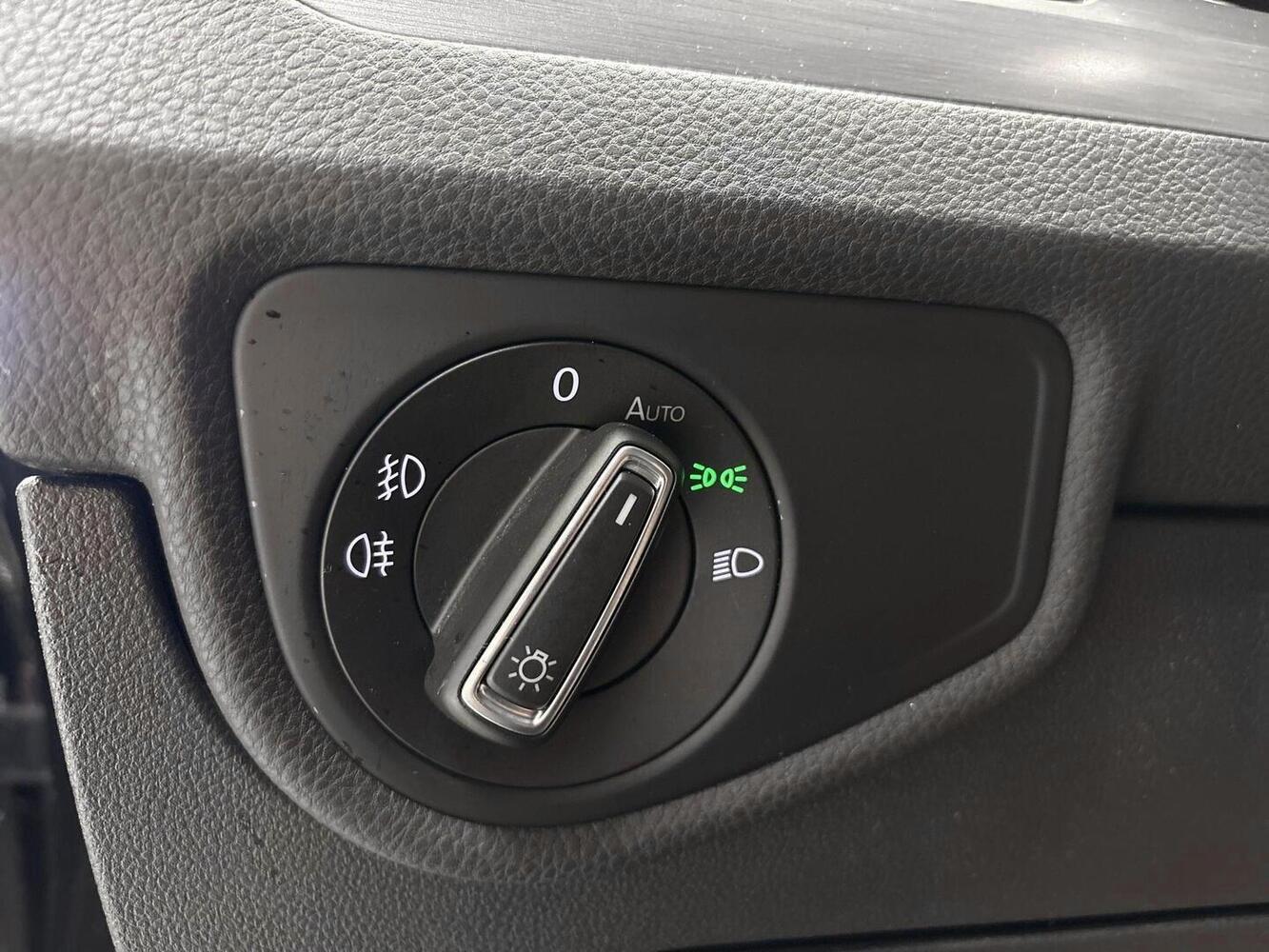 Volkswagen Touran vaihtoauto