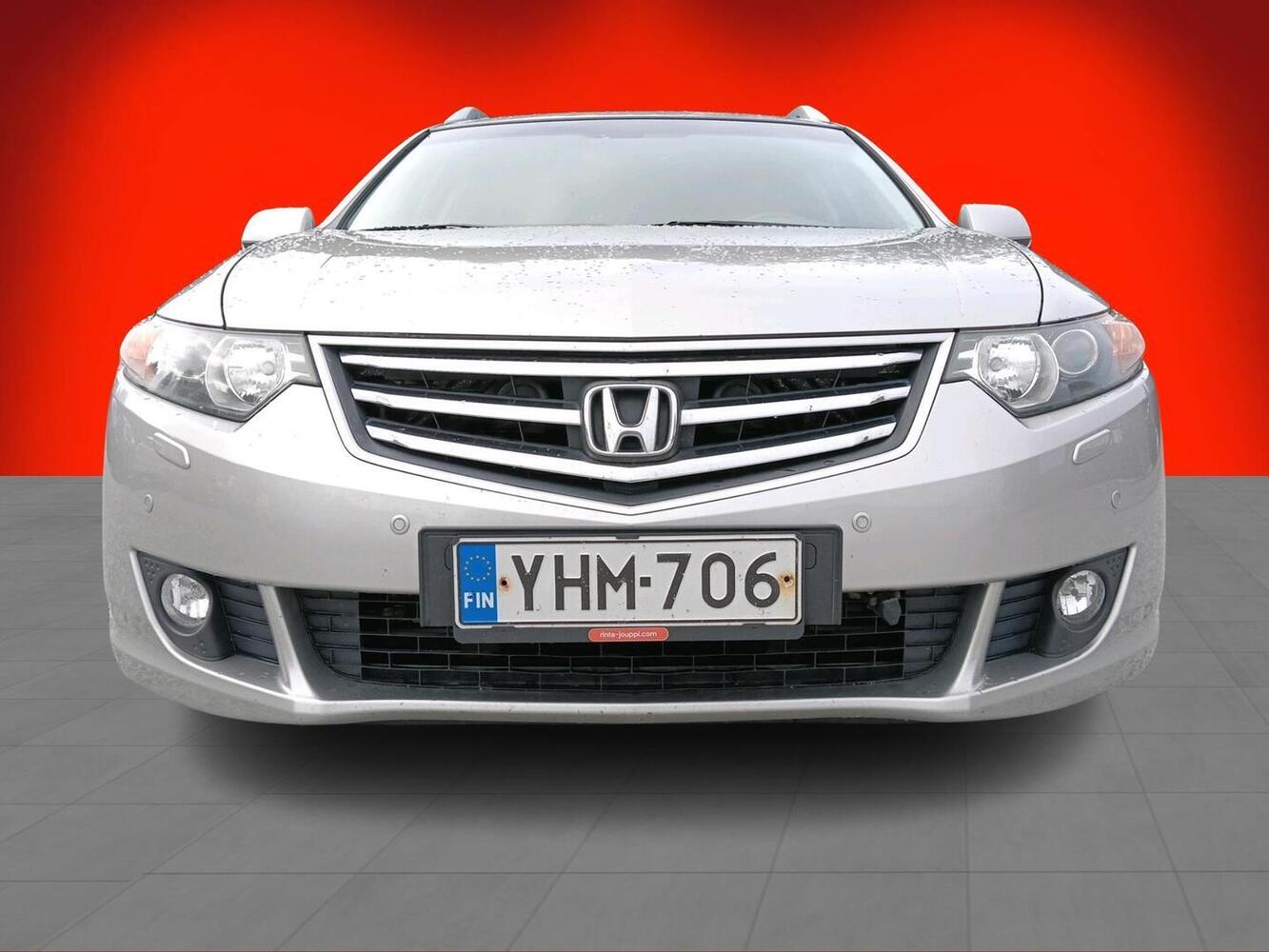 Honda Accord vaihtoauto