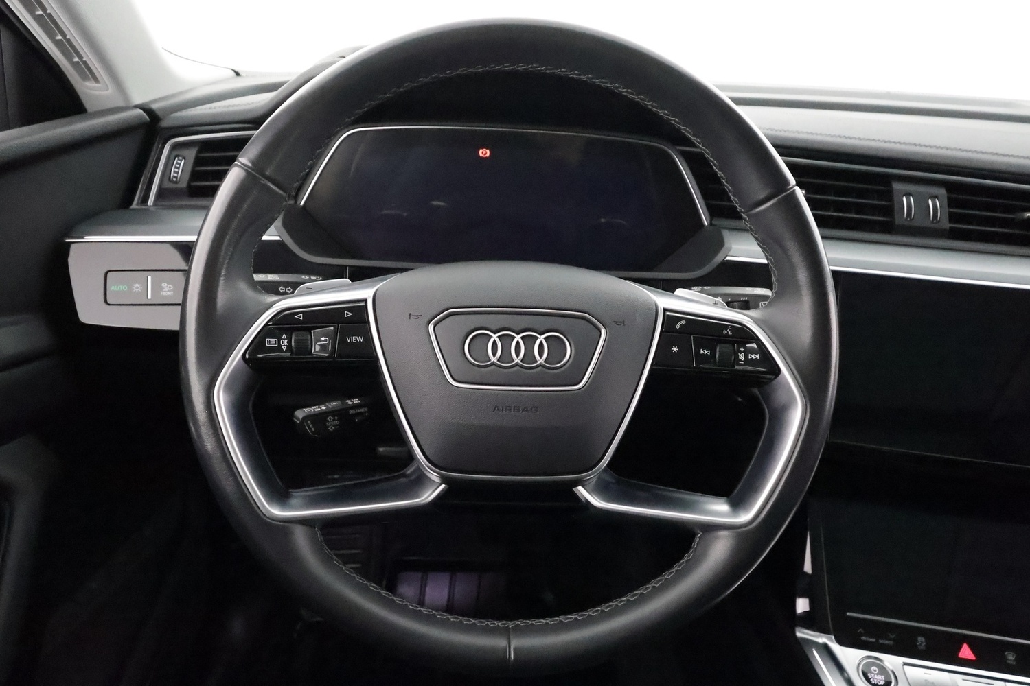 Audi Q8 e-tron vaihtoauto