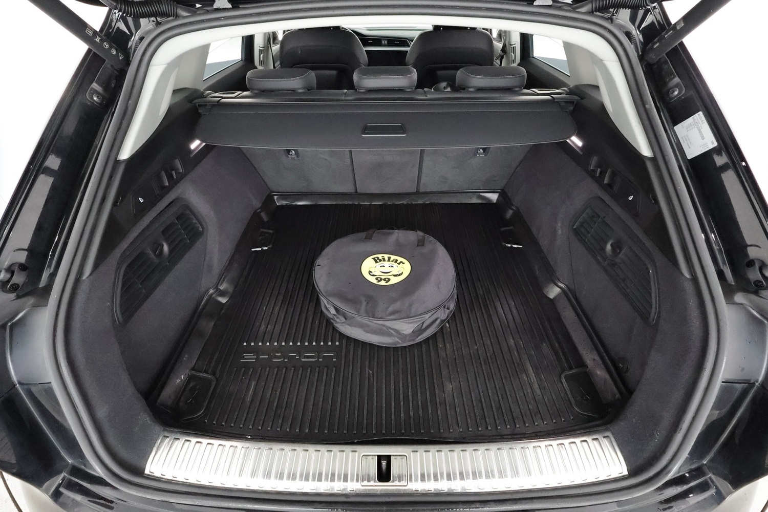 Audi Q8 e-tron vaihtoauto