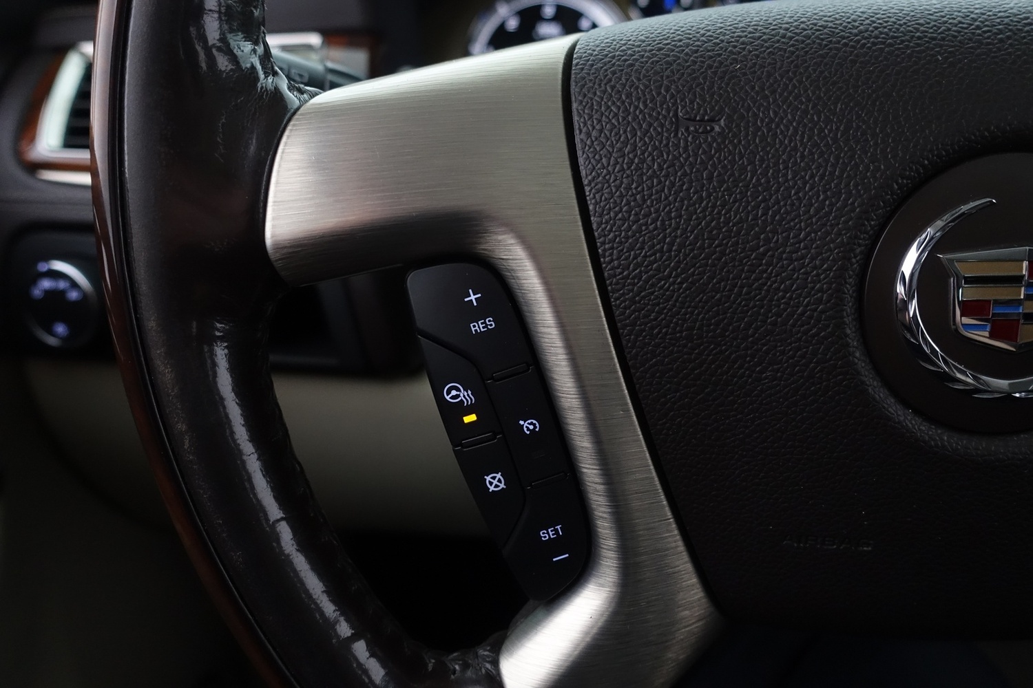 Cadillac Escalade vaihtoauto