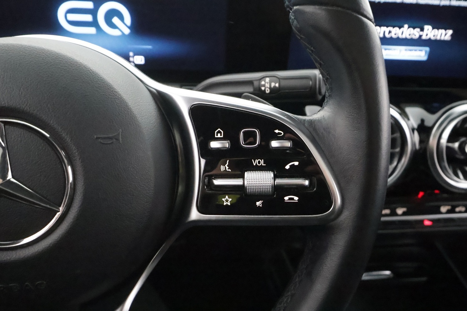 Mercedes-Benz EQA vaihtoauto