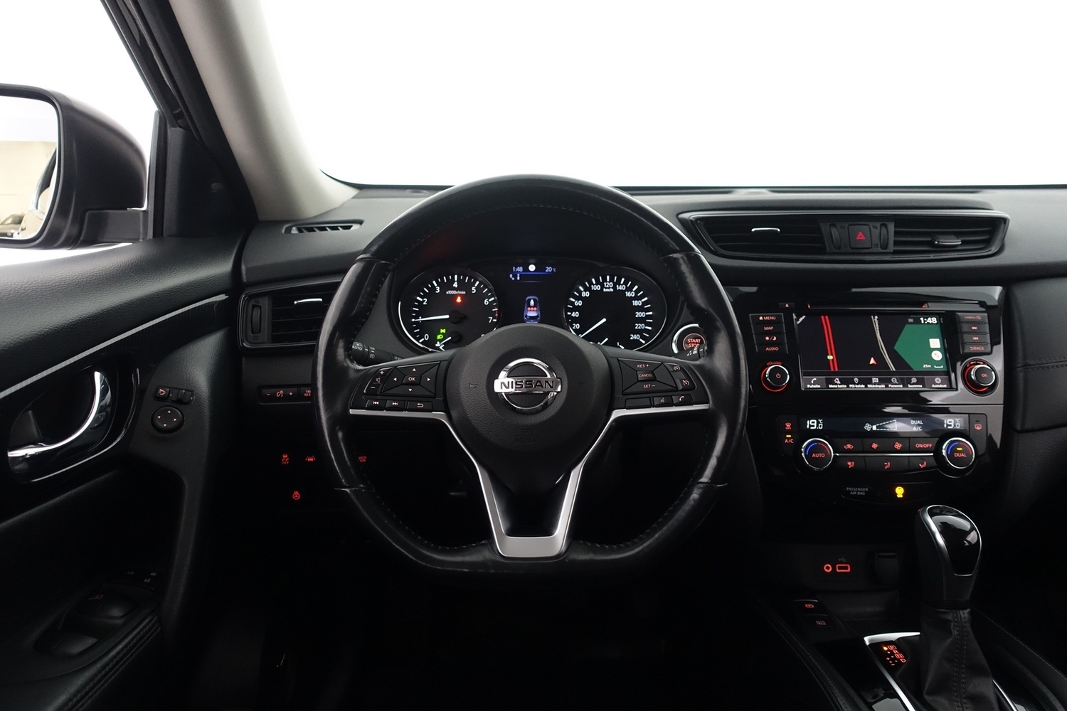 Nissan X-Trail vaihtoauto