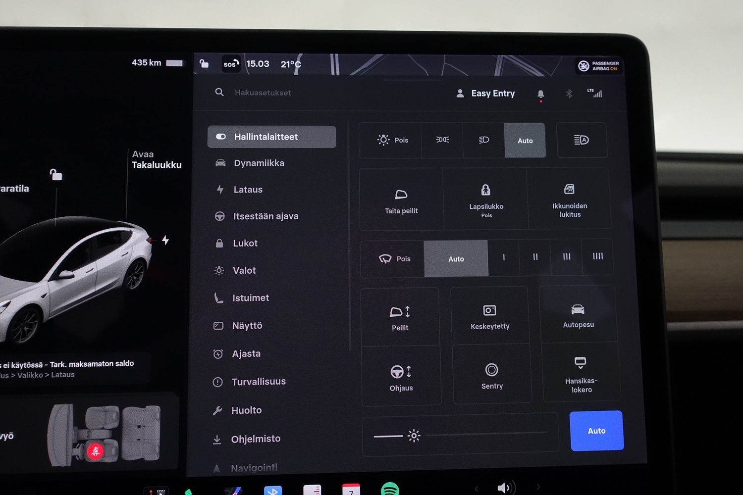 Tesla Model 3 vaihtoauto