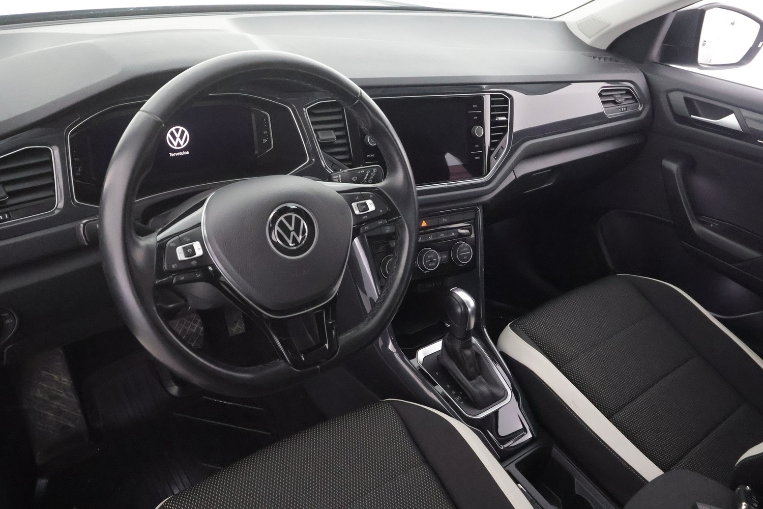 Volkswagen T-Roc vaihtoauto