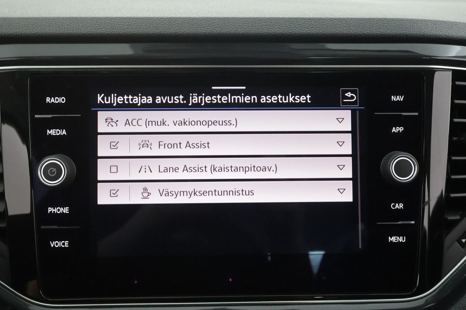 Volkswagen T-Roc vaihtoauto