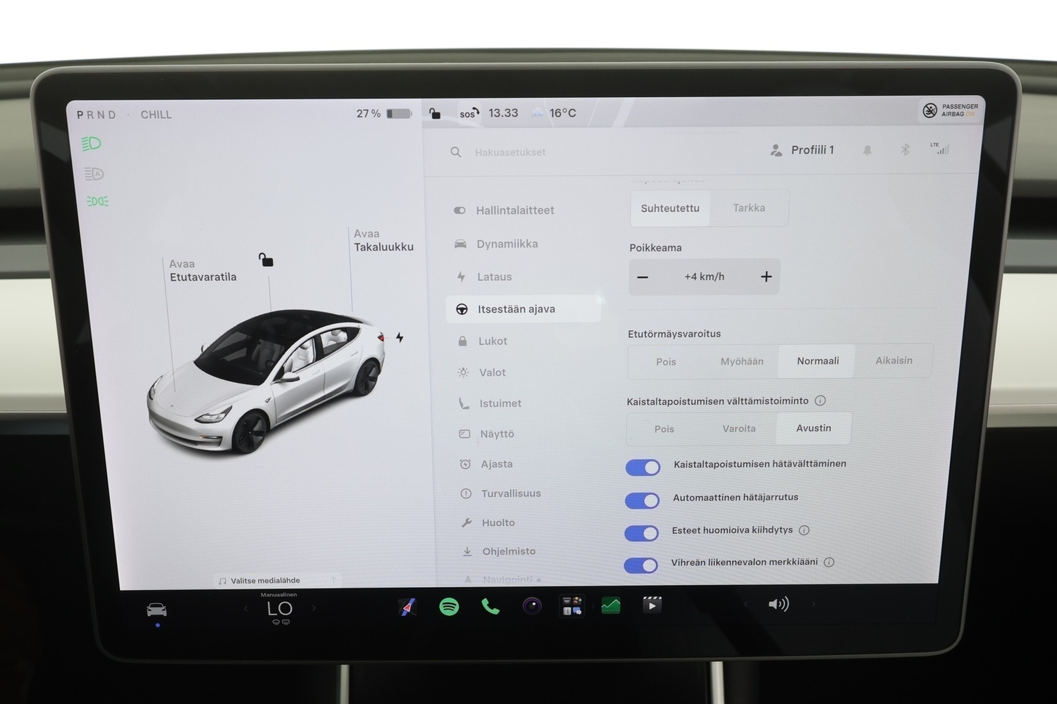 Tesla Model 3 vaihtoauto