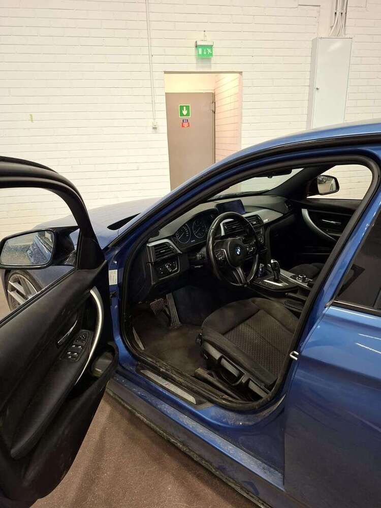BMW 320 vaihtoauto