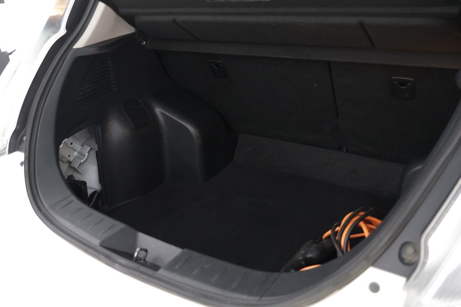 Nissan Leaf vaihtoauto