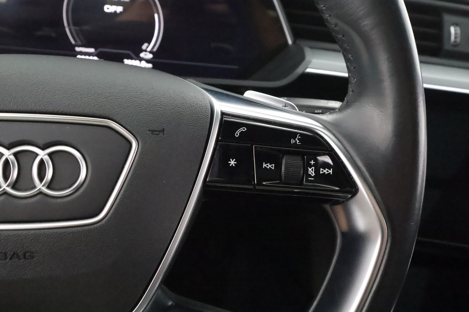 Audi e-tron vaihtoauto
