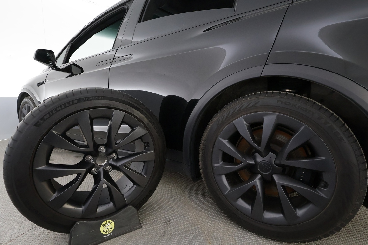 Tesla Model X vaihtoauto