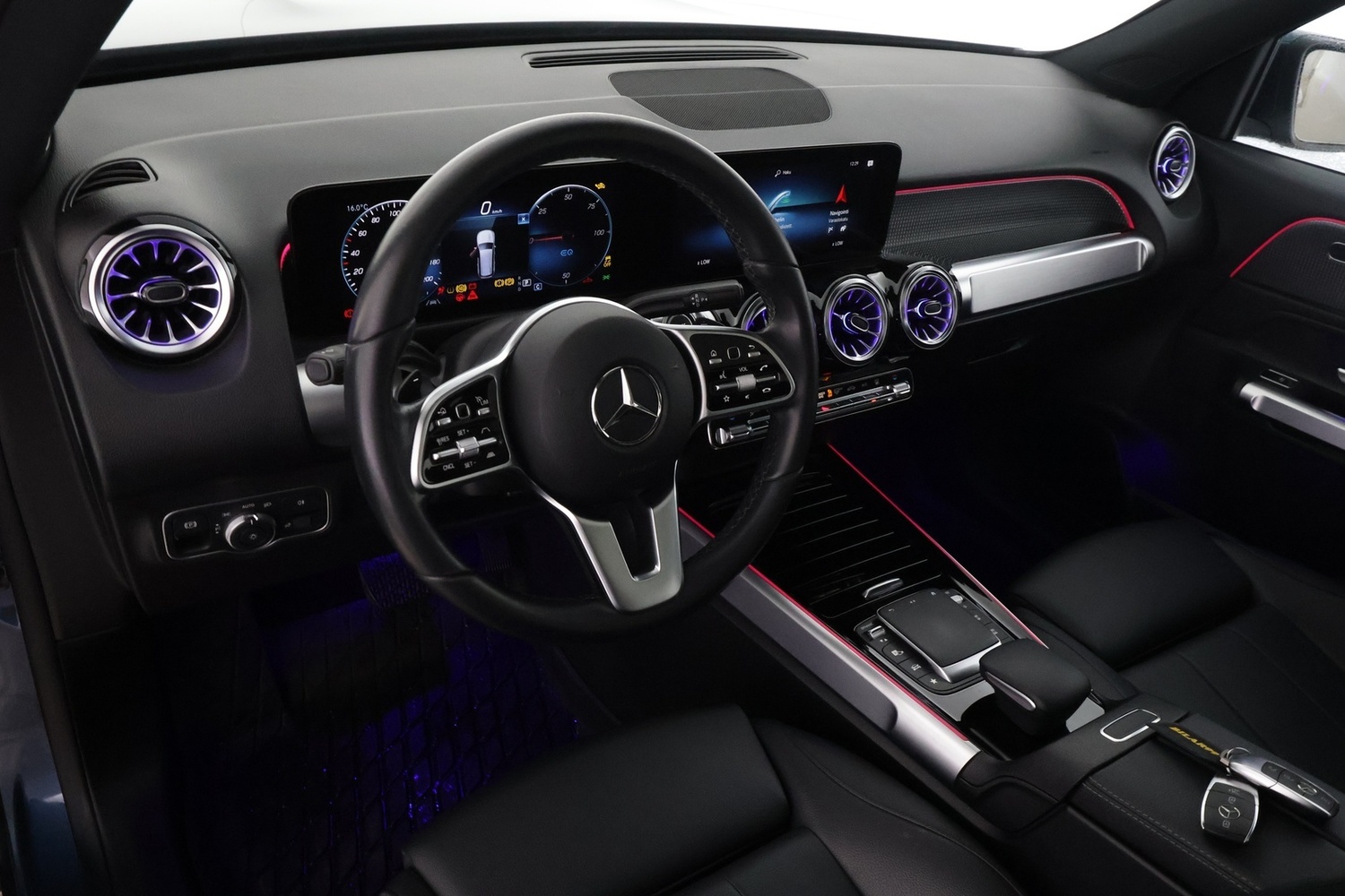 Mercedes-Benz EQB vaihtoauto