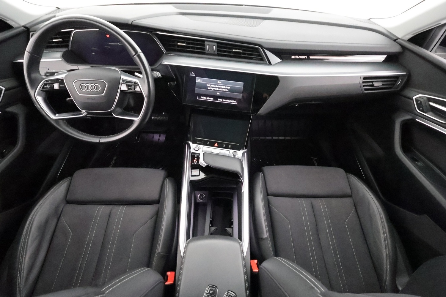 Audi Q8 e-tron vaihtoauto
