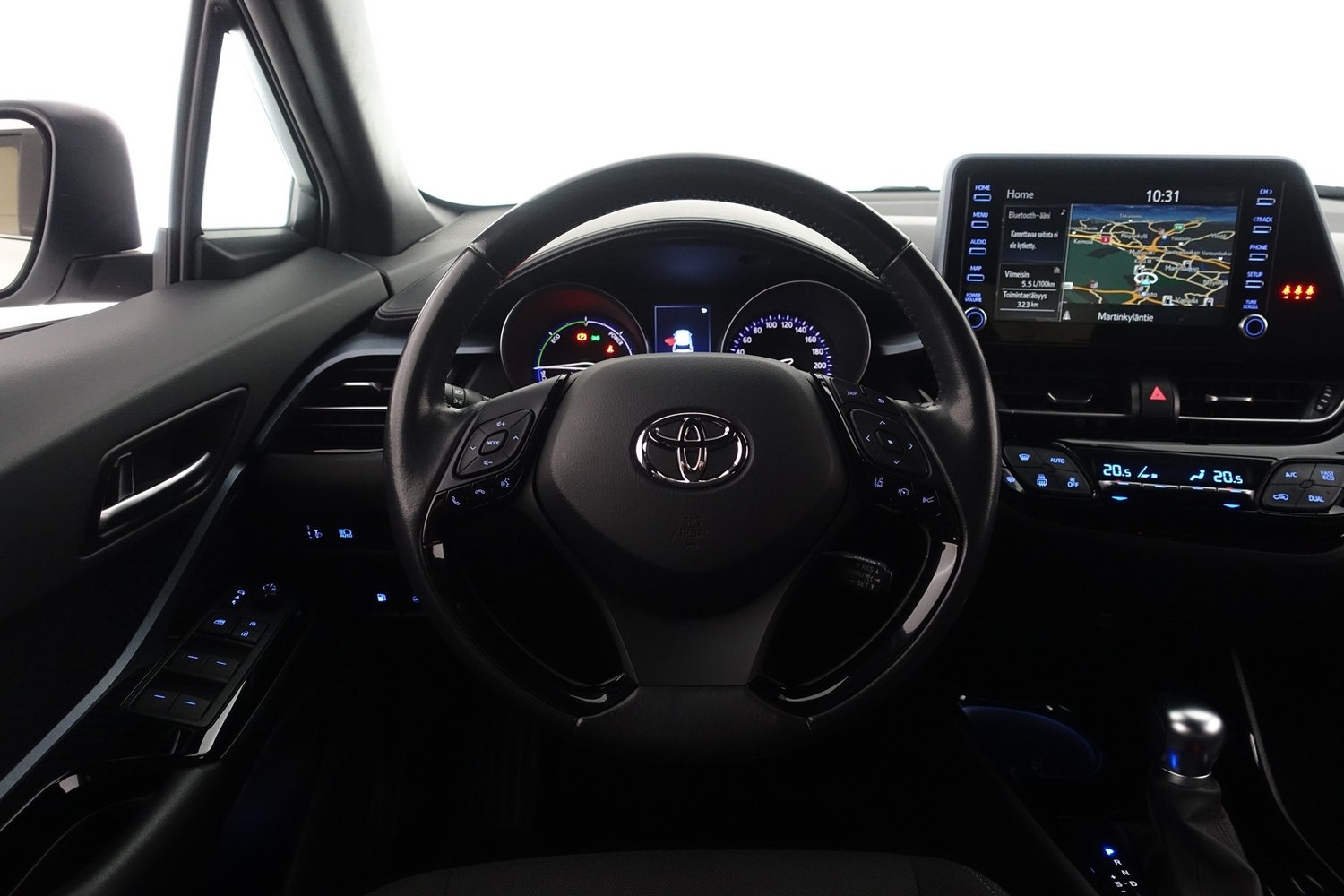 Toyota C-HR vaihtoauto
