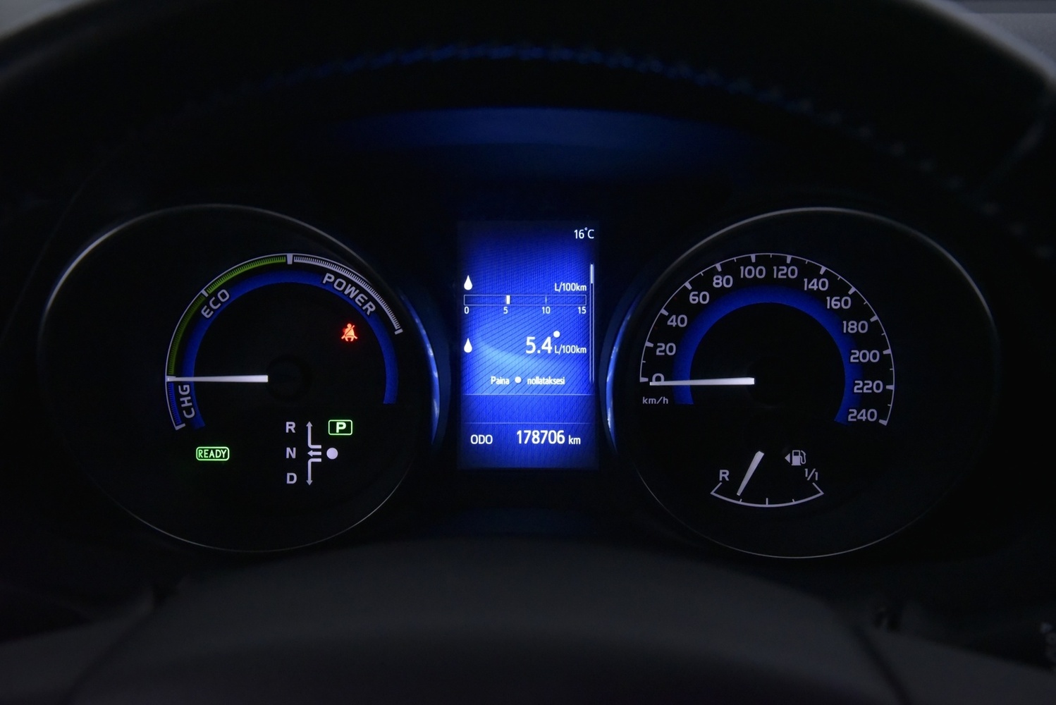 Toyota Auris vaihtoauto
