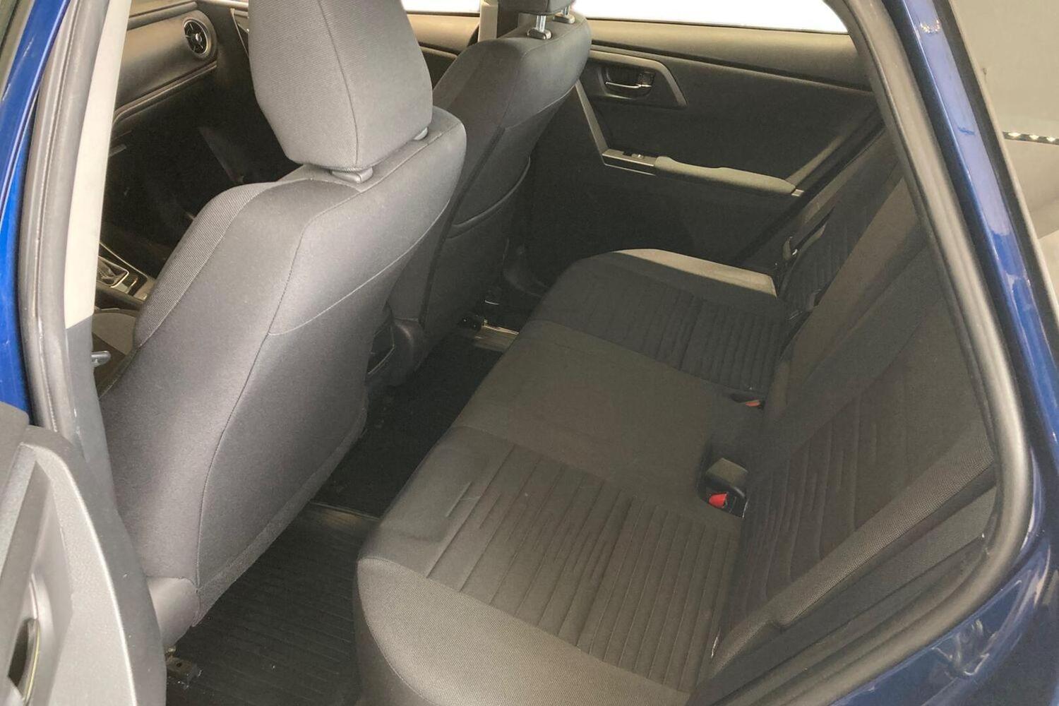 Toyota Auris vaihtoauto
