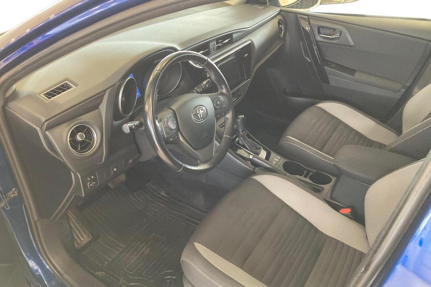 Toyota Auris vaihtoauto