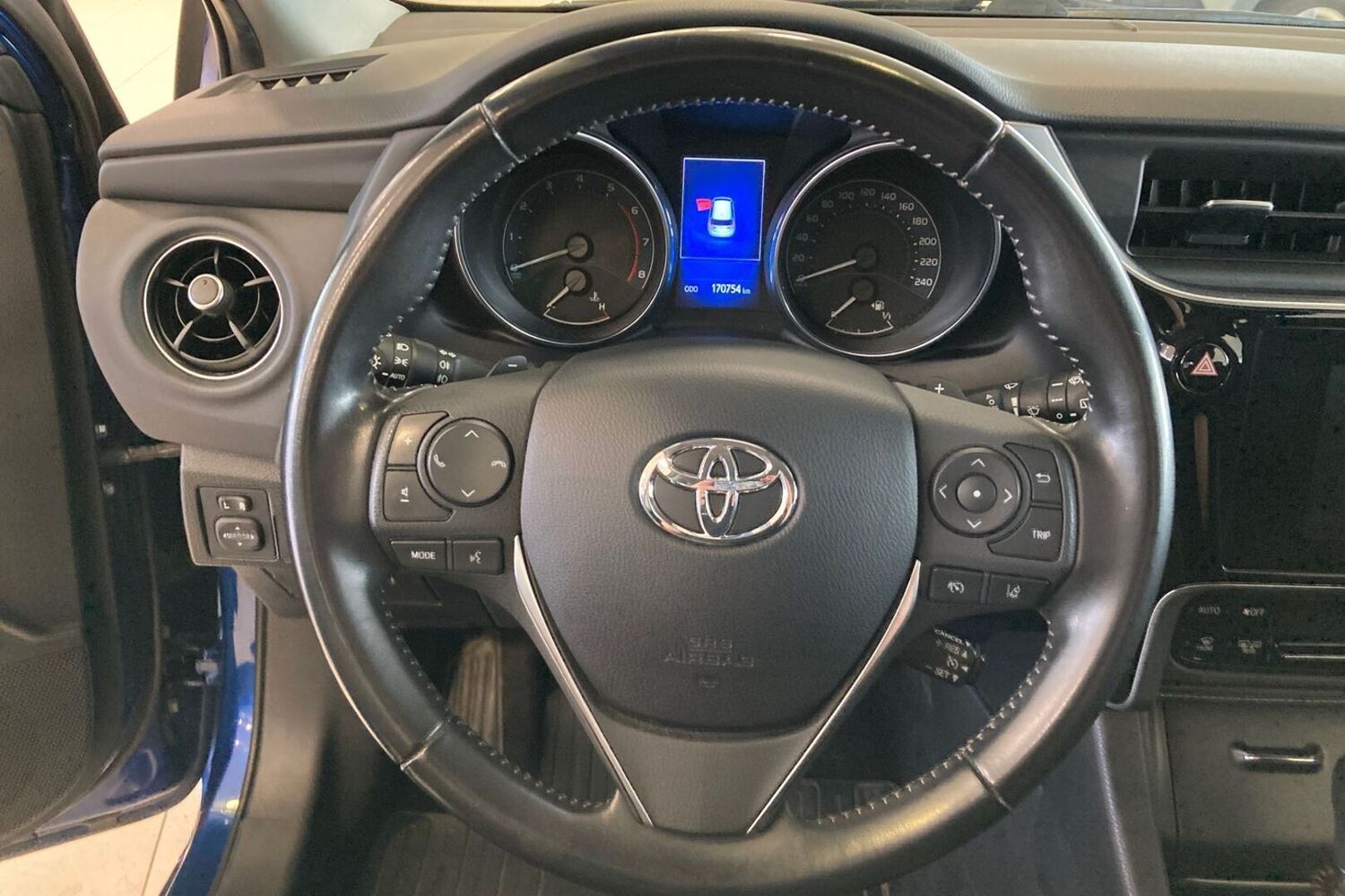 Toyota Auris vaihtoauto