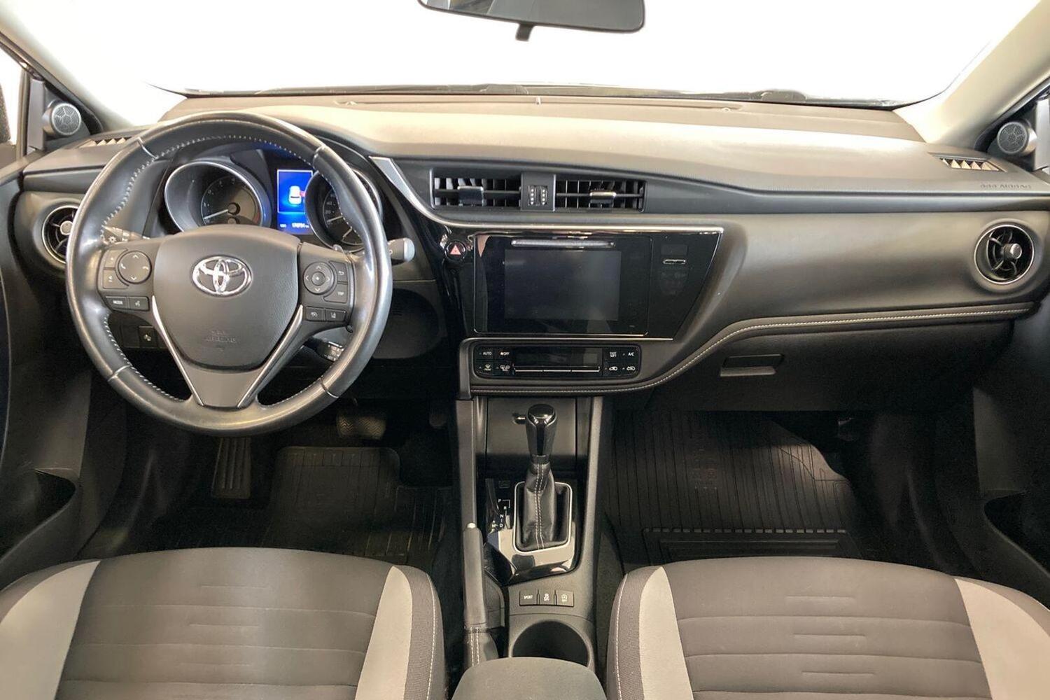 Toyota Auris vaihtoauto