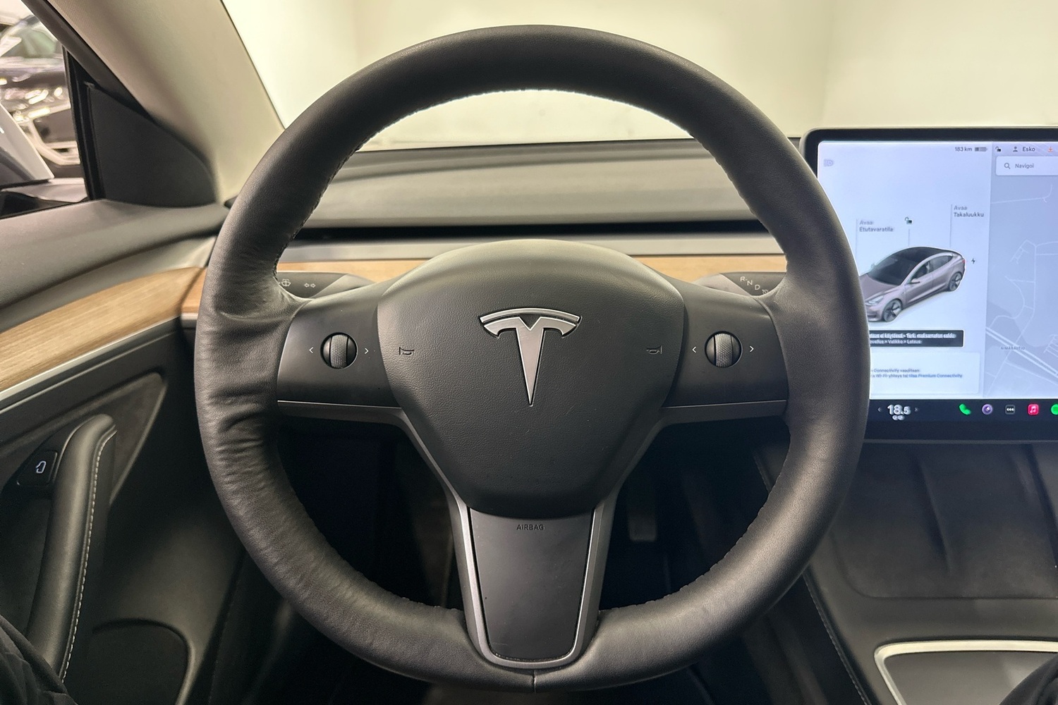 Tesla Model 3 vaihtoauto