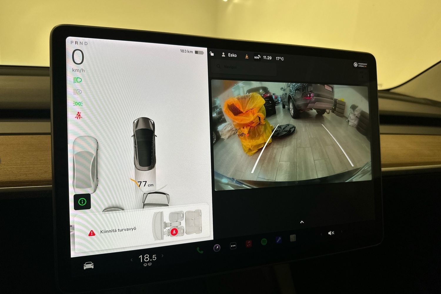 Tesla Model 3 vaihtoauto
