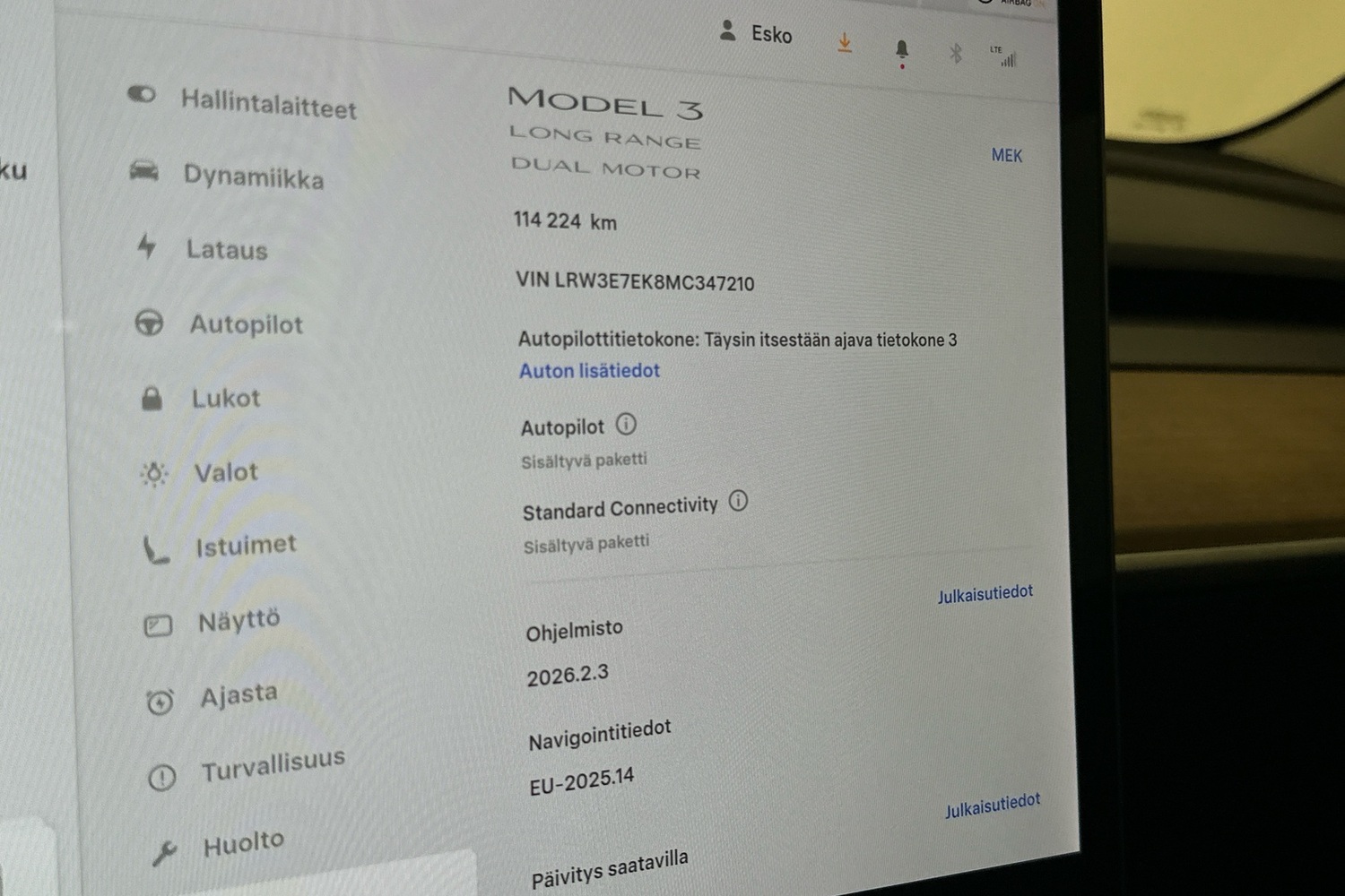 Tesla Model 3 vaihtoauto