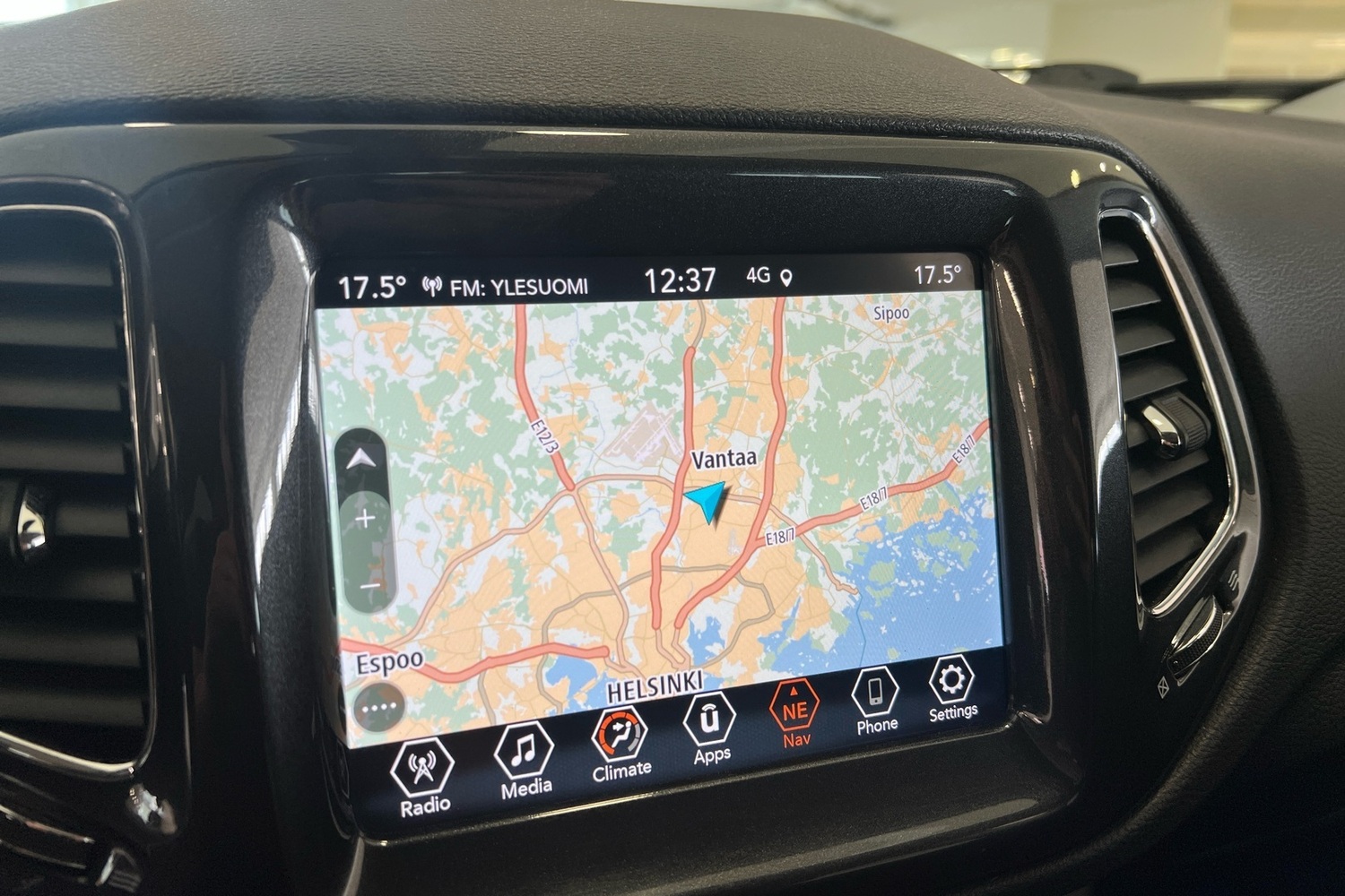 Jeep Compass vaihtoauto