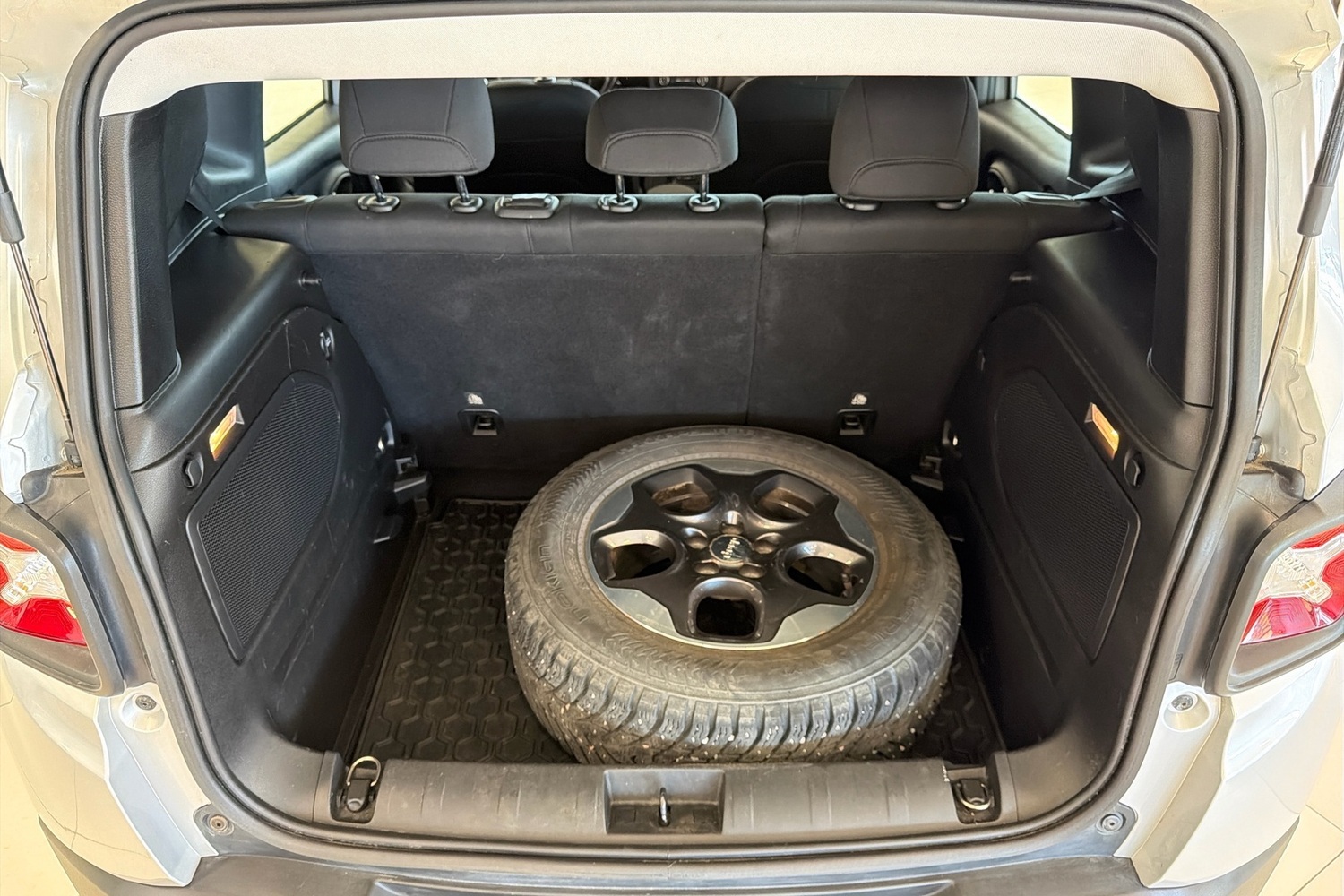 Jeep Renegade vaihtoauto