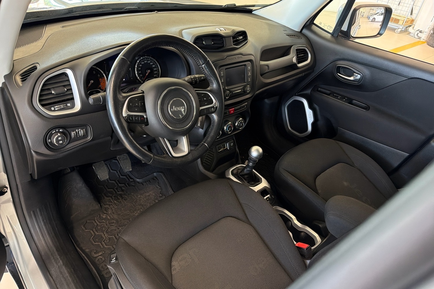 Jeep Renegade vaihtoauto
