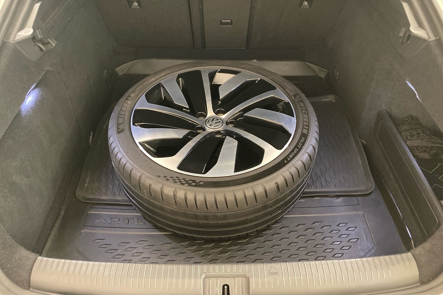 Volkswagen Arteon vaihtoauto