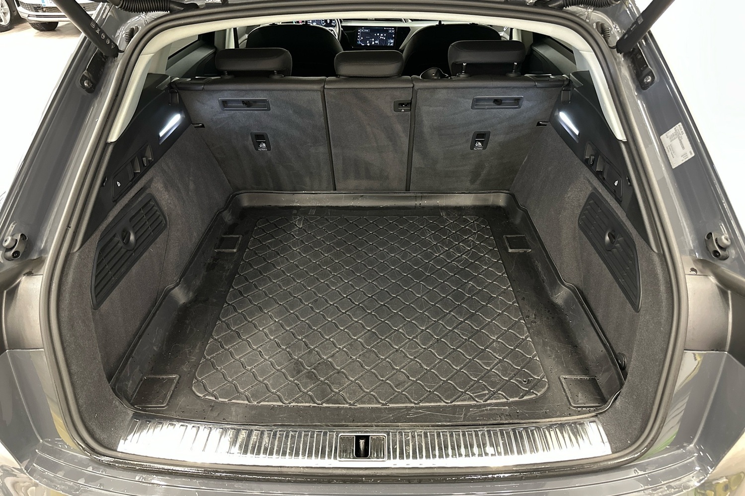 Audi Q8 e-tron vaihtoauto