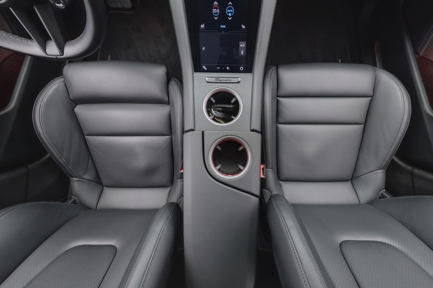 Porsche Taycan vaihtoauto